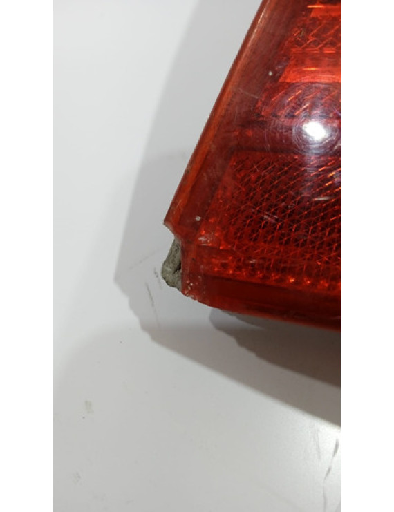 Lanterna Direita Bmw 320 E46 1998 - 2001 / Detalhe