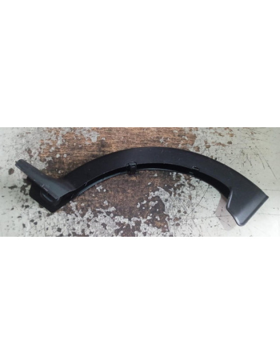 Moldura Flap Dobradiça Porta Malas Mercedes C300 2018