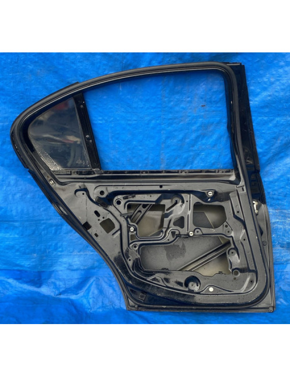 Porta Traseira Esquerda Bmw 320 2008 - 2012 Detalhe