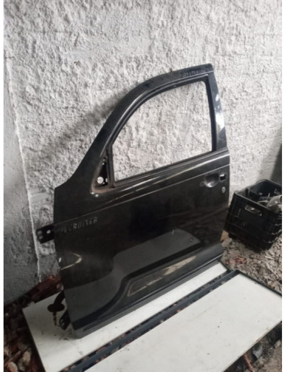 Porta Dianteira Esquerda Pt Cruiser 2004 - 2008 / Detalhe