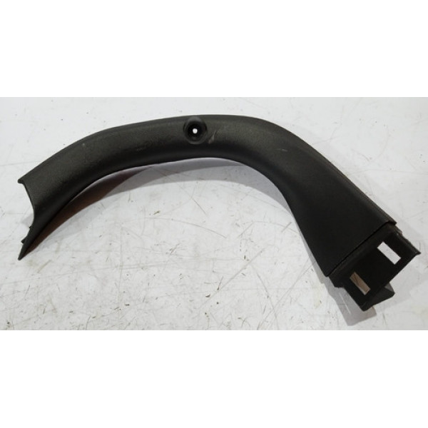 Moldura Superior Direita Tampa Traseira Bmw 135 2015