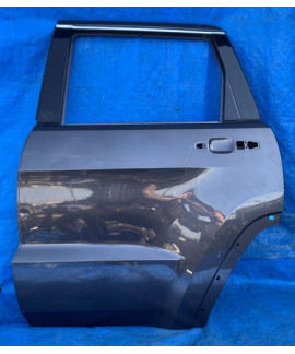 Porta Traseira Esquerda Grand Cherokee 2011 A 2016 Detalhe