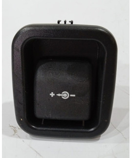 Tomada 12v Porta Malas Bmw 135i 320i 2015 