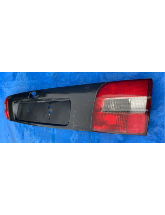 Moldura Lanterna Tampa Traseira Volvo V40 1995 A 2004