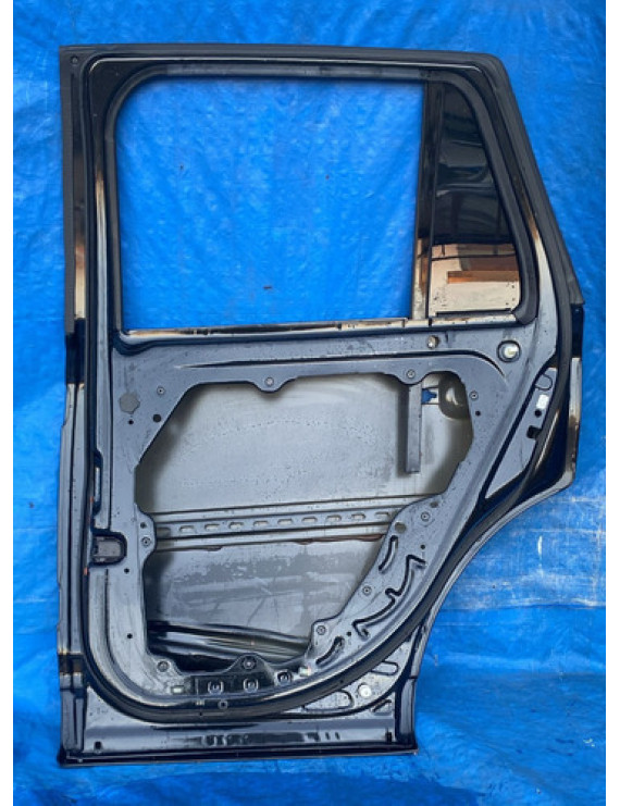 Porta Traseira Direita Ford Edge 2009 A 2014 / Detalhe