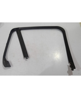 Moldura Arco Da Porta Traseira Esquerda Bmw X1 2011 2012