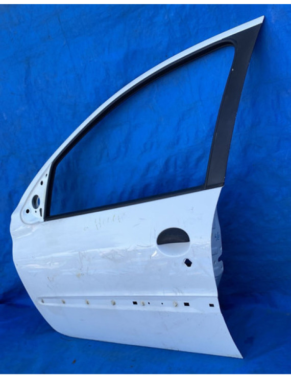 Porta Dianteira Esquerda Peugeot 206 207 1998 A 2008 Detalhe