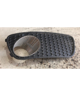 Moldura Farol De Milha Direito Fiat Palio 2004 - 2007