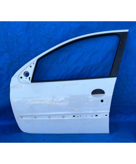 Porta Dianteira Esquerda Peugeot 206 207 1998 A 2008 Detalhe