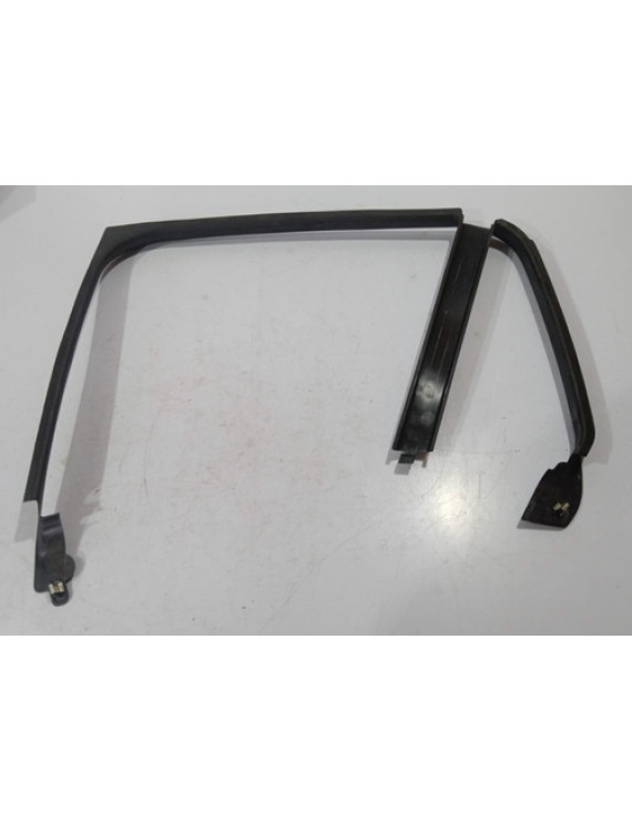 Moldura Arco Da Porta Traseira Esquerda Bmw X1 2011 2012