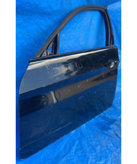 Porta Dianteira Esquerda Bmw 320 2005 A 2012 / Detalhe