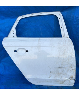 Porta Traseira Direita Audi A4 2009 A 2015 / Detalhe 