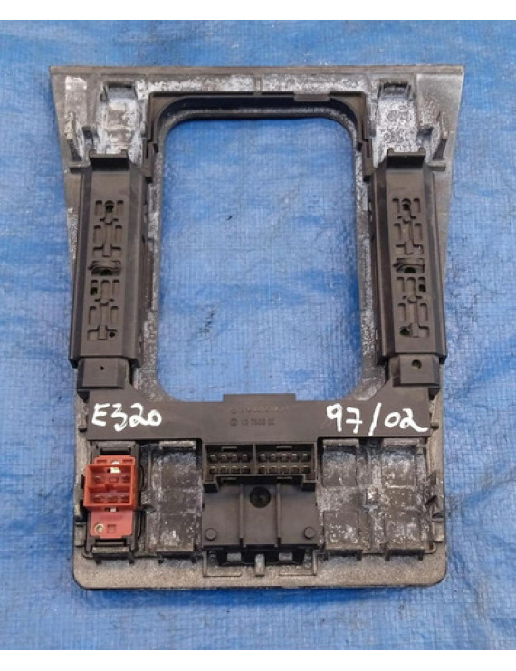 Moldura Console Com Botão Vidro Mercedes C280 E320 1997 1998