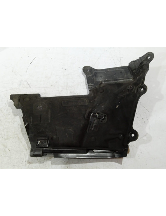 Moldura Do Motor Esquerdo Mercedes E300 2020 