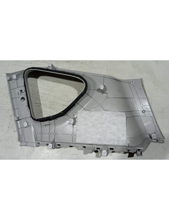 Moldura Vidro Fixo Traseiro Esquerdo Toyota Rav4 2014 2015