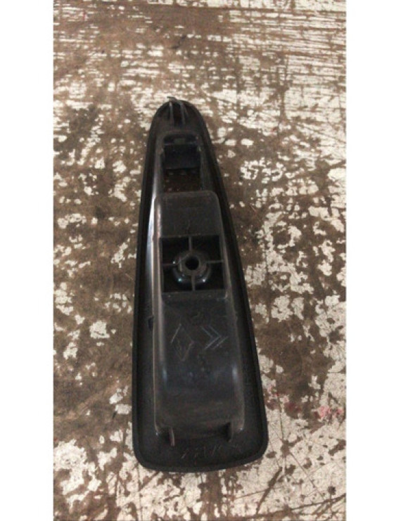 Moldura Botao Vidro Tras Esq Citroen C4 2004 - 2010