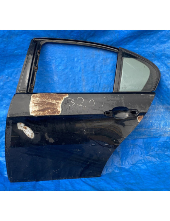 Porta Traseira Esquerda Bmw 320 2008 - 2012 Detalhe