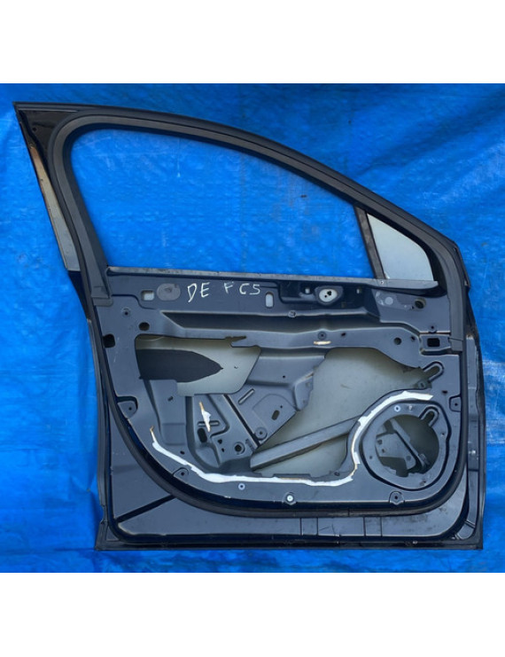 Porta Dianteira Esquerda C5 Sedan 2008 - 2012  / Detalhe