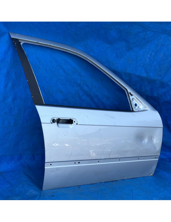 Porta Dianteira Direita Bmw 328i 1992 A 1997 / Avaria