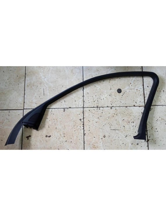 Moldura Interna Arco Porta Dianteira Direita Bmw X6 2012