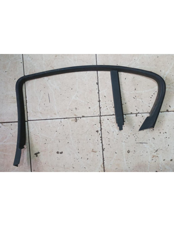 Moldura Interna Porta Traseira Direita Bmw 318 320 2010