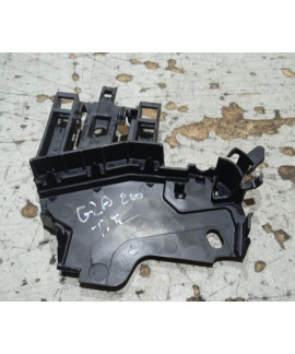 Suporte Fechadura Porta Traseira Esquerda Mercedes Gla200 15