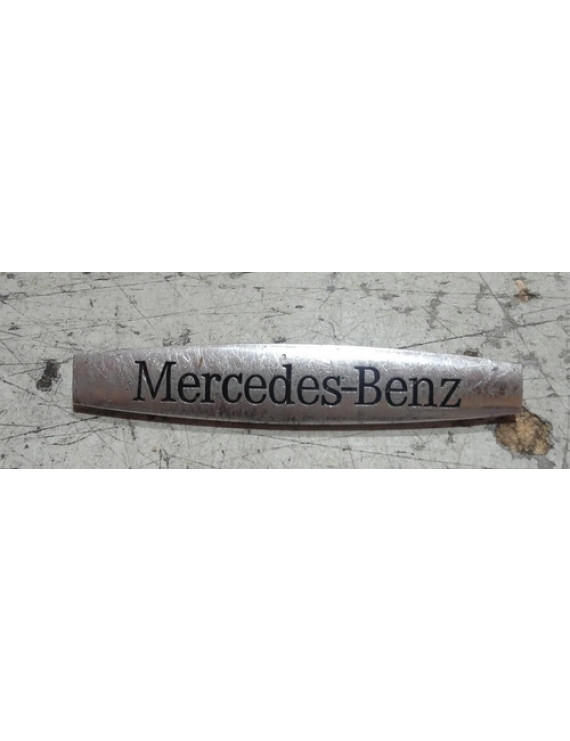 Emblema Mercedes Gla200 2014 2015 2016 / A0008170404