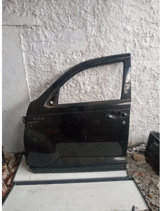 Porta Dianteira Esquerda Pt Cruiser 2004 - 2008 / Detalhe