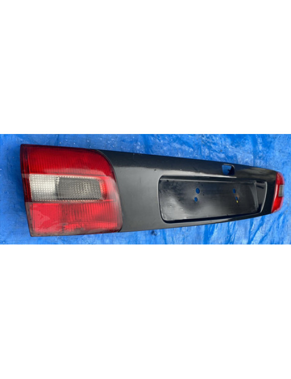 Moldura Lanterna Tampa Traseira Volvo V40 1995 A 2004