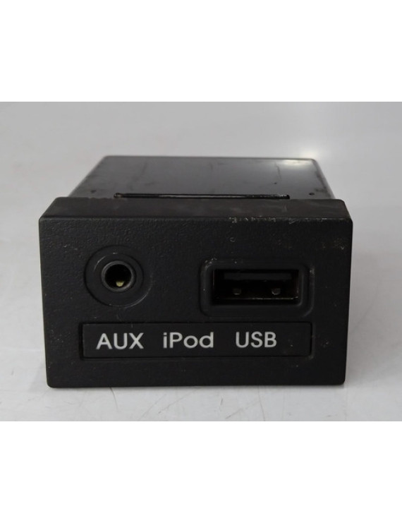 Conector Usb Auxiliar iPod Veloster 2013 2014 2015