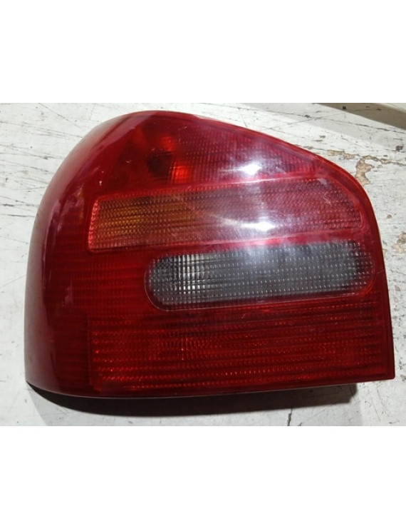 Lanterna Traseira Esquerda Audi A3 1997 - 2002