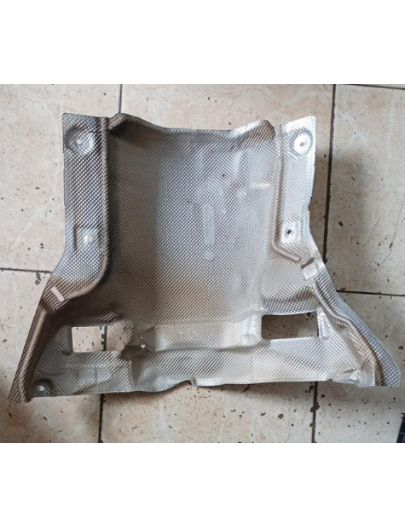 Proteção Térmica Mercedes C180 C300 2015 - 2018