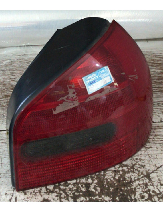 Lanterna Direita Audi A3 2001 - 2005  