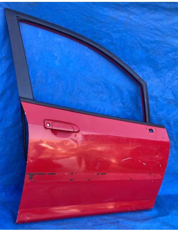 Porta Dianteira Direita Honda Fit 2003 A 2008 / Detalhe