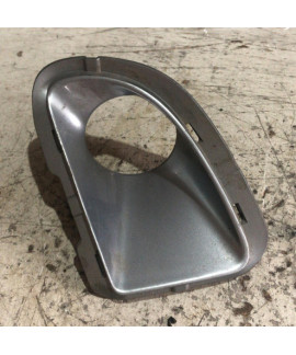 Moldura De Farol De Milha Esquerdo Fiat Punto 2007 - 2012